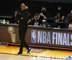 Phoenix Suns coach Monty Williams visits Bucks' locker room to congratulate champions after defeat