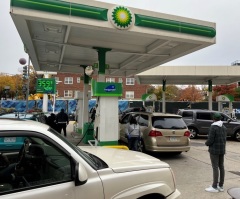 ‘Gas on God’: DC megachurch helps hundreds of commuters pay at the pump