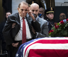 Bob Dole: 5 interesting facts about World War II veteran, longtime US senator from Kansas