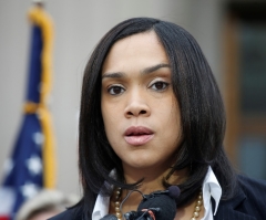 Marilyn Mosby pleads her innocence at Baltimore church after indictment; pastor calls charges 'demonic attack'