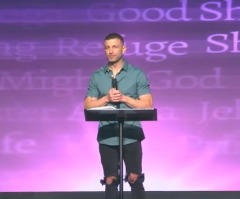 Venue Church Pastor Tavner Smith apologizes for ‘inappropriate relationship’ in return to pulpit