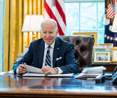 Biden signs executive order to ‘expand access to abortion’ after several states ban procedure