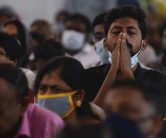 Hindu mob, off-duty officer attack Christian prayer gathering in India