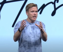 Pastor advises young adults not to be 'discipled' by Taylor Swift, Disney on dating, marriage