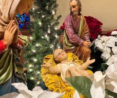 Ohio church features 300 Nativity scenes at Christmas festival