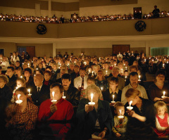 More mainline than Evangelical pastors say Christmas Eve service brings highest attendance: poll