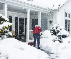 Death toll rises, thousands without power as winter storm brings blizzard, artic freeze on Christmas