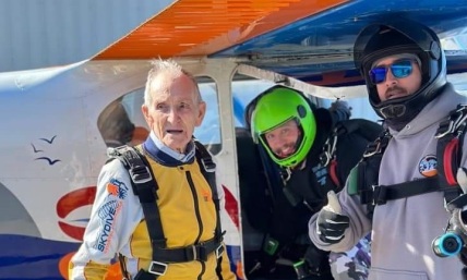 After 52 years of ministry, skydiving 98-year-old preacher wants people to see Jesus in his life