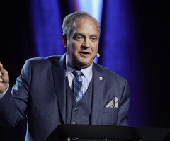 Al Mohler family requests prayers after blood clots found in lungs 