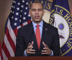 House Democrats vote against bill to protect women's sports; Hakeem Jeffries claims issue 'doesn’t exist'