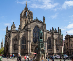 Church of Scotland loses over half its membership since 2000; age of average worshiper is 62: report