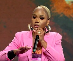 Sarah Jakes Roberts removes wig while preaching, says God's Word is more valuable than looks 