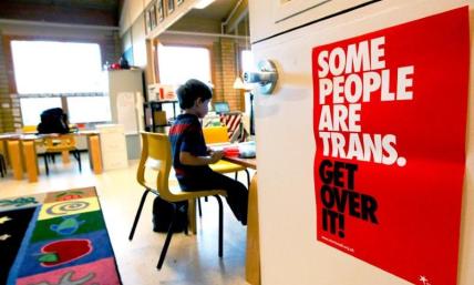 Teacher may have to pay $17K, remortgage house after objecting to trans pronouns