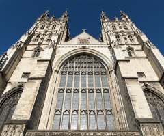 Church of England seeks to regain power to defrock priests, bishops