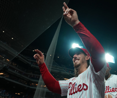 Phillies pitcher Michael Lorenzen gives thanks to God after no-hitter