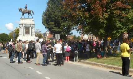 Most Americans say Confederate memorials should be left in public; blacks disagree: study