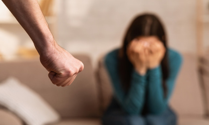 5 stages of abuse: Teach your teens to avoid toxic relationships