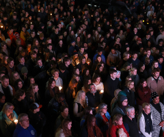 18 victims of Maine mass shooting mourned at vigil attended by over 1,000 people 