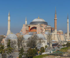 This week in Christian history: Hagia Sophia consecrated; ‘O Holy Night’ becomes first song on radio