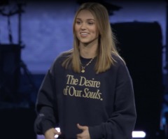 Sadie Robertson Huff kicks off Passion 2024 by challenging young people 'stay steadfast' on Scripture