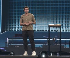 Passion 2024: Levi Lusko shares 4 ways to glorify God amid suffering