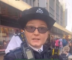 Police launch investigation into officer who told woman she can't sing Christian songs in public 