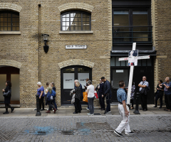 British police threaten street preacher with 'hate crime' charge for sharing Bible verses