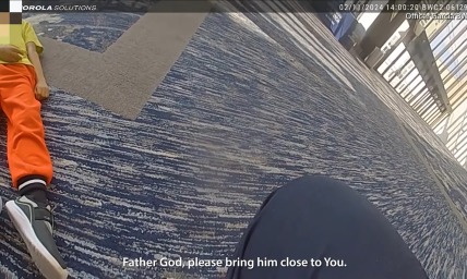 Video of Lakewood Church shooting shows officer praying for life of 7-year-old Samuel Moreno