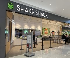 Shake Shack offers free chicken sandwiches on Sundays in an apparent jab at Chick-fil-A