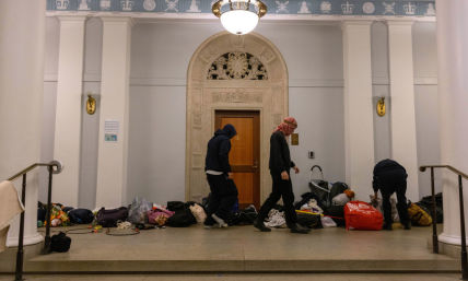 Columbia University succumbs to the mob, cancels graduation ceremony