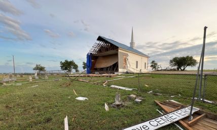 Texas tornado tore off church wall, cut short Wednesday service