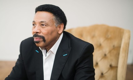 Ministry axes Tony Evans’ Mexican Riviera cruise as speculation abounds about undisclosed sin