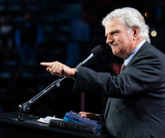 Over 8,000 attend Franklin Graham's God Loves You Tour stop in Birmingham 