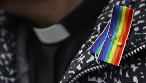 Church of England may split over same-sex services, clergy warn