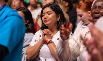 Hundreds decide to follow Jesus at Will Graham’s ‘Look Up Celebration’ on Australia's Gold Coast 