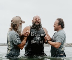 'Coming move of God': 2,000 baptized during 'Jesus Revolution' baptism at California beach