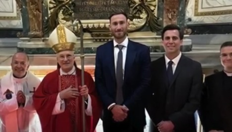 Retired NBA player Gordon Hayward converts to Catholicism