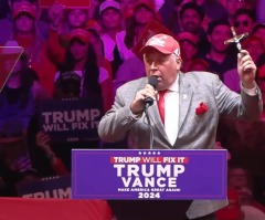 Cross-waving sanitation worker calls Kamala Harris ‘devil,’ ‘anti-Christ’ at Trump’s MSG rally