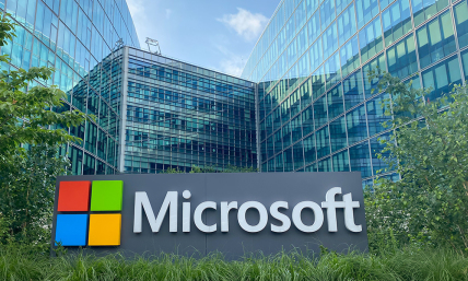 Microsoft Word flags 'maternity leave,' suggests other 'inclusive' phrases