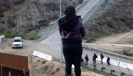 Shocking video shows 2-year-old girl alone at border as illegal immigration concerns persist