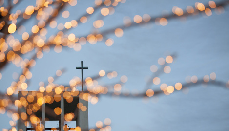 Churches offer ‘Blue Christmas’ for those grieving, suffering loss 