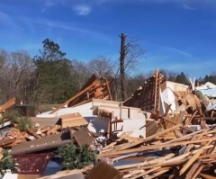 Mississippi tornado leaves couple unscathed in church wreckage: 'God has a future for us'