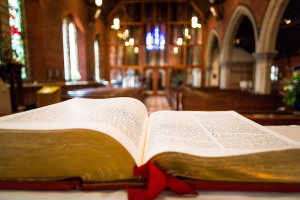 93% of Protestant pastors give free Bibles to congregants: study