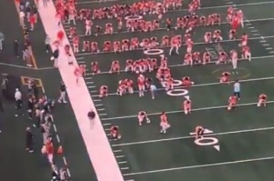 Ohio State players kneel in prayer on field before Cotton Bowl victory