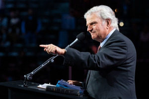 Franklin Graham weighs in on whether God is 'judging' Hollywood with Calif. fires