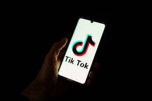 TikTok users flock to alternative Chinese app as Supreme Court considers ban