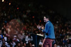 Matt Chandler back at home recovering after being hospitalized for undisclosed illness 