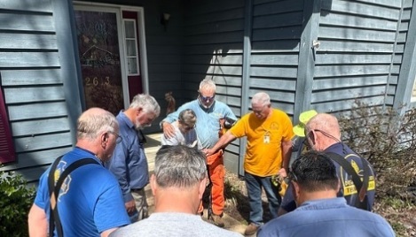Baptists minister to the 'hopeless' in tornado-stricken Missouri, share hope in Christ