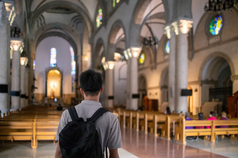 UK seeing 'quiet revival' as church attendance rises, especially among Gen Z 
