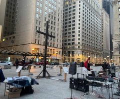 Chicago's Daley Plaza to host 18th annual 'Cross on the Plaza' for Easter